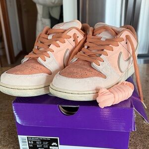 Nike SB Dunk Low Pro PRM “Trocadero Gardens”